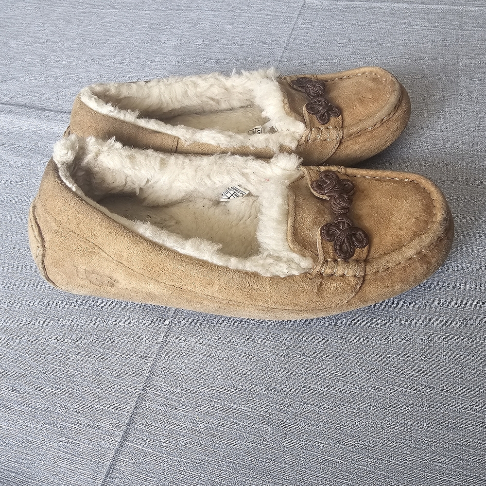 Ugg Brown Suki Slippers Moccasins Hard Bottom Shoes Size 6